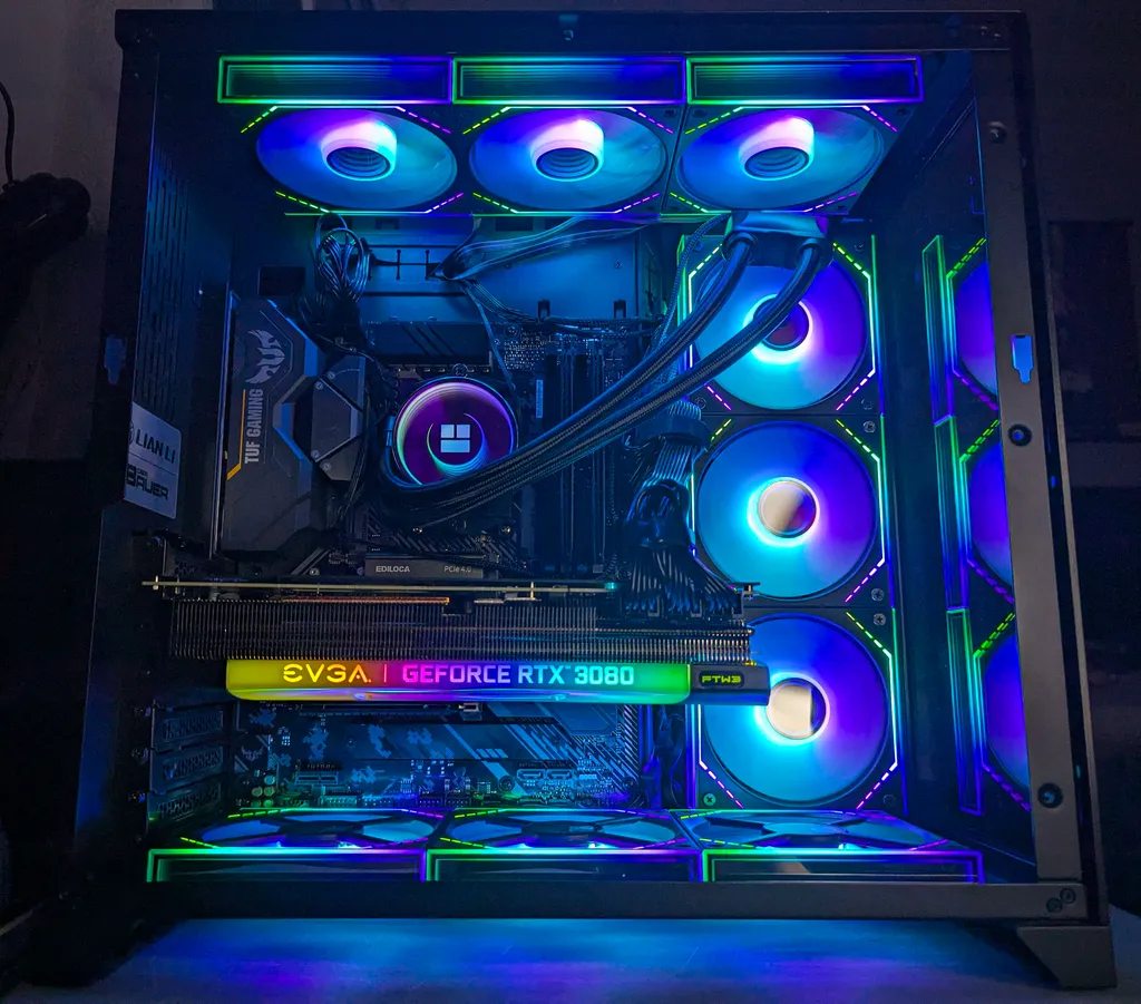 Lian Li 011 Dynamic with Nvidia RTX 3080 FTW3 Ultra Gaming